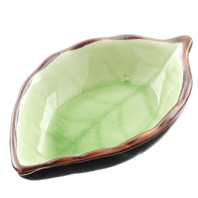 Leaf Shaped Dish; Handcraft Ceramic Small Plate; Ice Crack Glaze Seasoning Sauce Flavoring Plates; 10.5x7x2.5 (Color: Green)